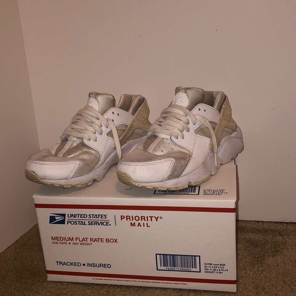 white huaraches size 7 For Sale !!